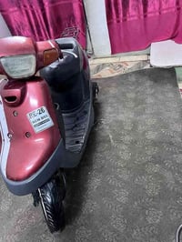 دراجه بطه موديل 2003 مكينه حلوه كهربيات كله يشتغل سلف لايت بك لايت شاي...