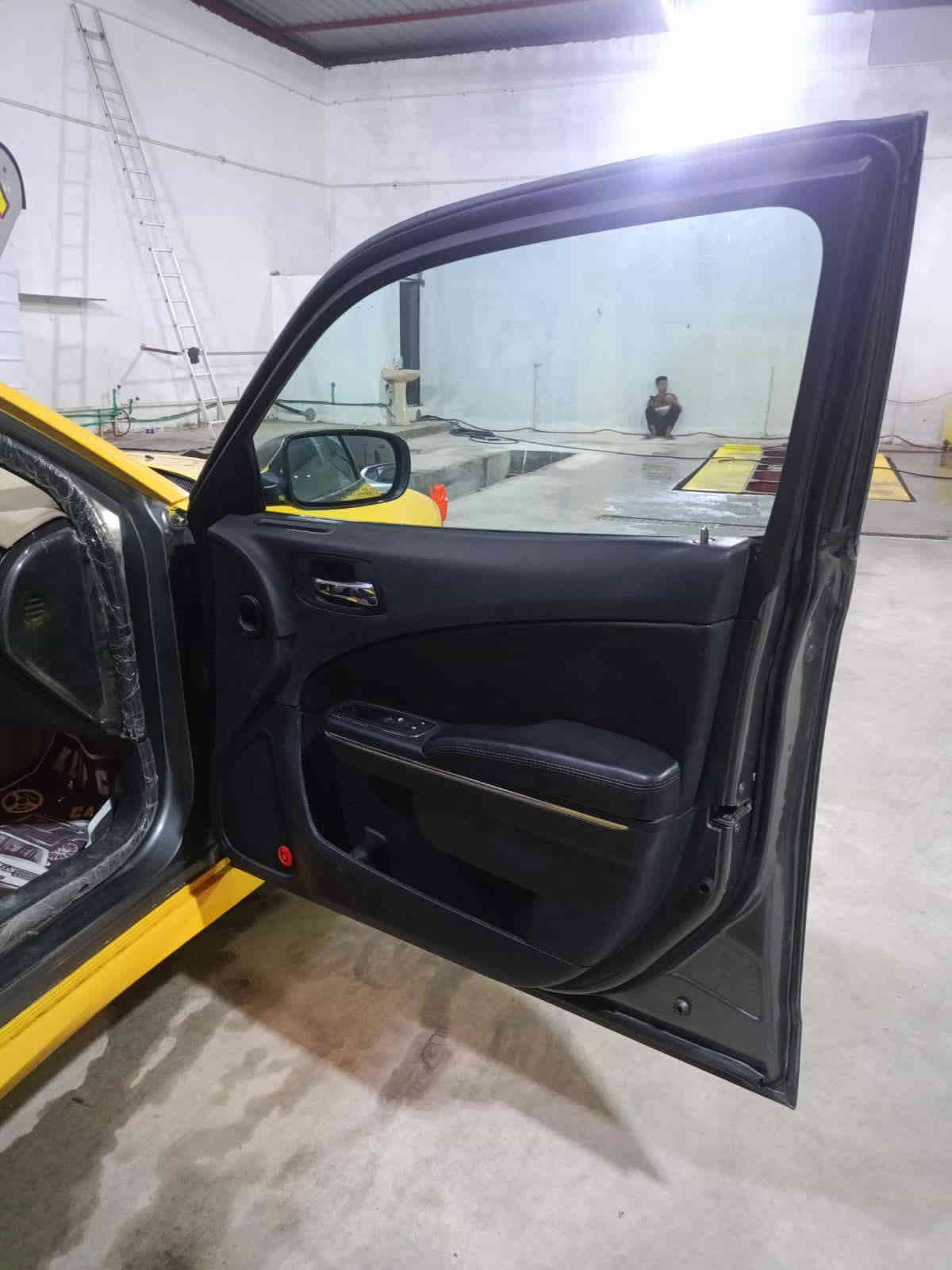 🚘 للبيع Dodge Charger 2012 🚘
📍 الموقع: محافظة البصرة

للبيع جارجر موديل 2012، اللون أصفر مميز 💛
السيارة بيها ضربة بالجاملغ الخلفي
✅ مكينة وگير وتبريد فول
✅ داخلية نظيفة ومريحة
✅ اطارات جديدة
✅ ابواب جديدة
✅ مواصفات أمريكية

الرقم بغداد، والسيارة جاهزة السعر 145$ 📞 للاستفسار أكثر أو التفاوض: ***********
💰 السعر قابل للتفاوض واهلاً وسهلاً
