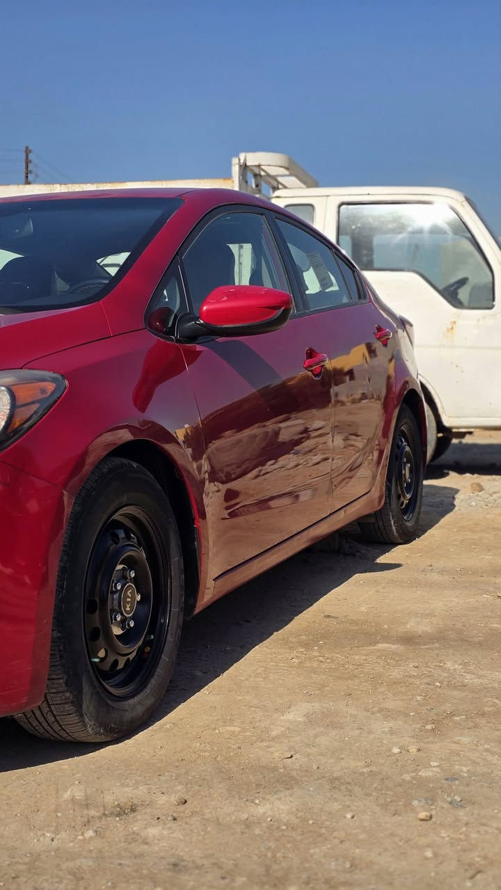 فورتي 2016وارد امريكي حادث صندوق جنطه مكينه 1800 كير ايتي مداور ثاني يوم بسمي سعر 115وبيه مجال غير متواجد عل فيس ***********
