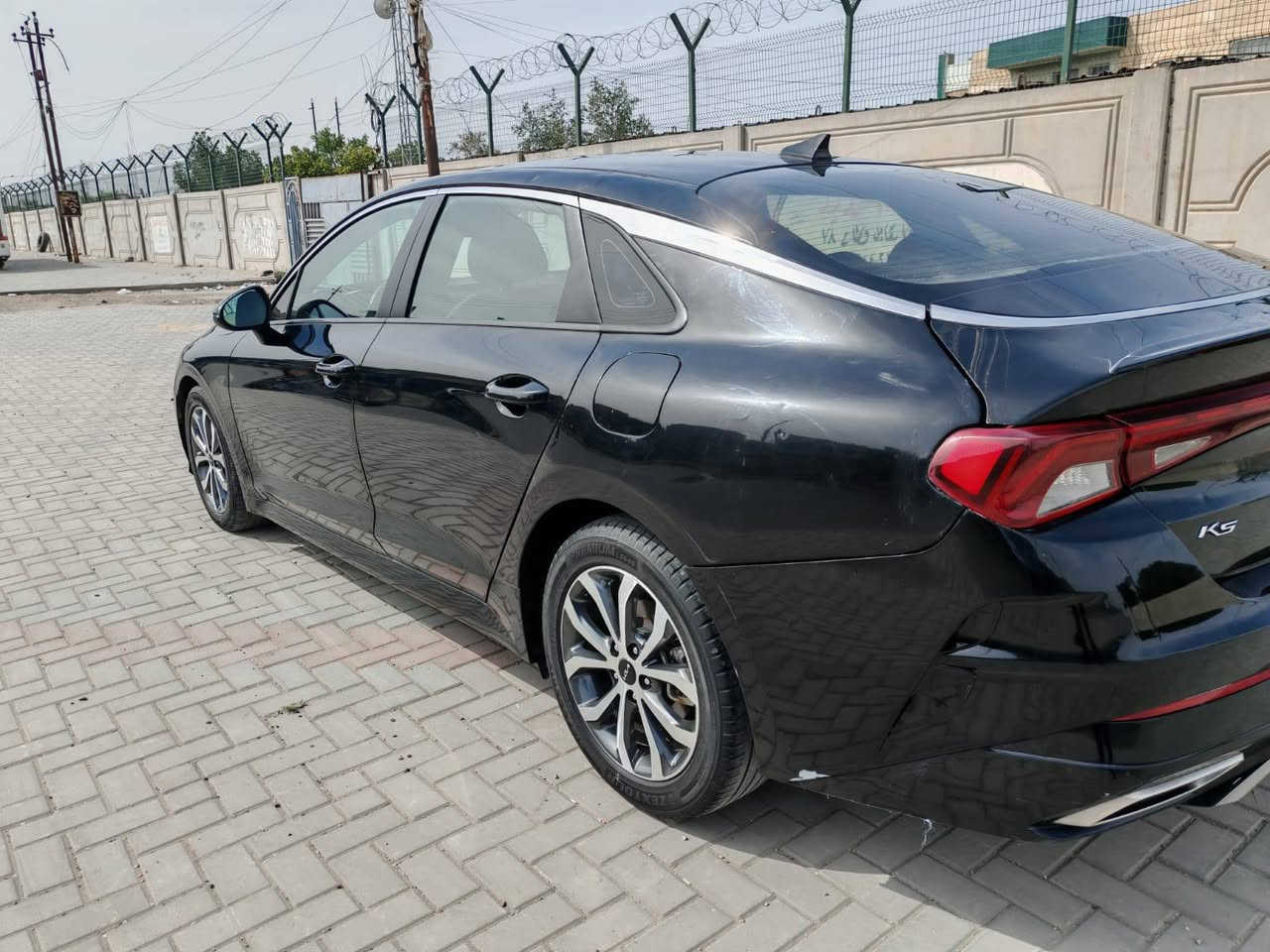 كي فايف موديل 22 محرك 1600 تيربو رقم بغداد فول مواصفات عدا الفتحه سعرها 135 وبيها مجال ***********
