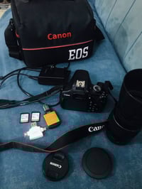 كاميرا كانون 1200D للبيع نضيفة جداً جداً ومستعملة قليل💯😍. مع كامل المل...