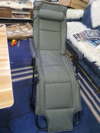 كراسي • زيتوني قطعتين • أسود قطعة واحدة