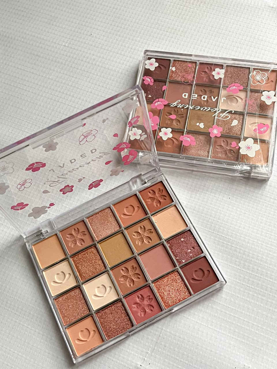 شـدو بألوان 🤎🍂
حجم وسط 20 لون 
 السعـر / 4,000

اطلب دايركت 📩
متوفر توصـيل جميع محافظات العراق 🇮🇶 
متوفر دفع ماستر كارد .
#اكسبلورر #explorepage #لايك


**إذا كنت صاحب هذا الإعلان وتريد حذفه لأي سبب، رجاءا أرسل رسالة إلى الدعم الفني**