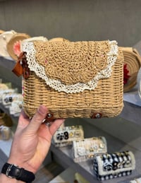 جنطة خوص شغل من الطراز الرفيع 😍 متوفرة ب 22 موديل  كل موديل لونين ( ال...