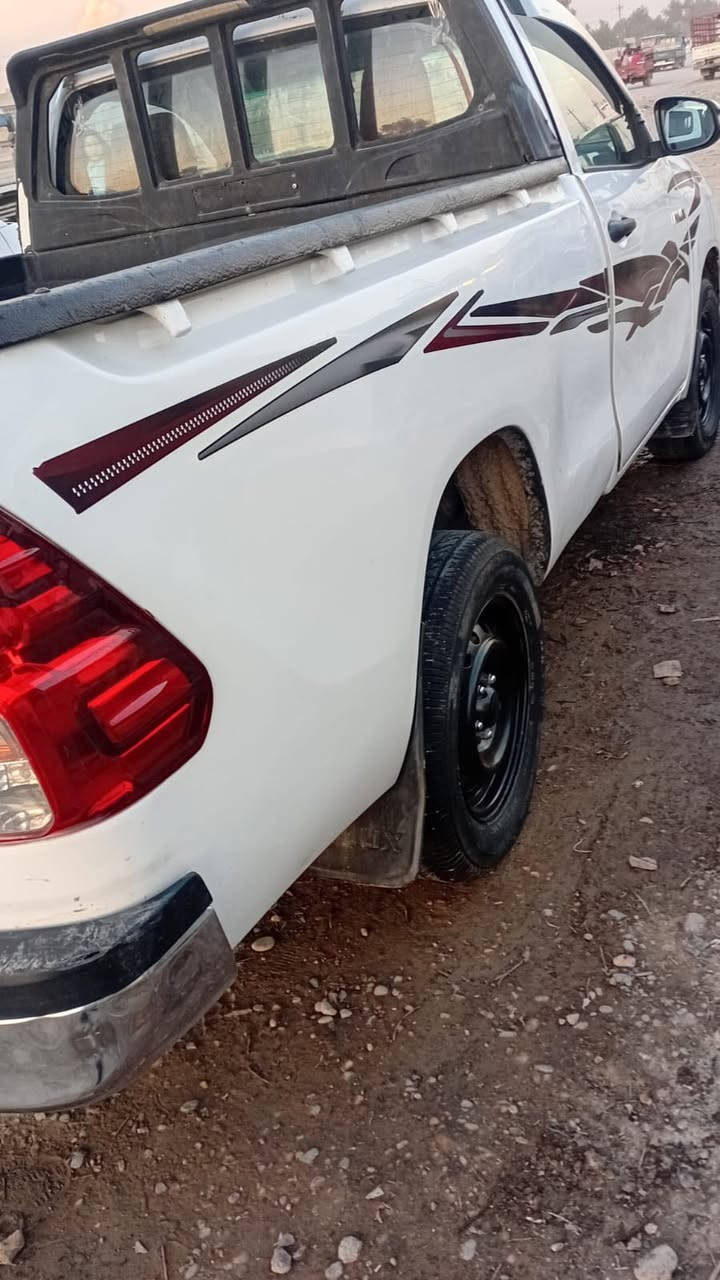 سلام عليكم للبيع تيوتا هايلوكس موديل 2016 تك قماره أربع جنكال رقم أنبار تحويل مباشر للاستفسار ***********  مكلف بلنشر هاذه رقم صاحب السياره
