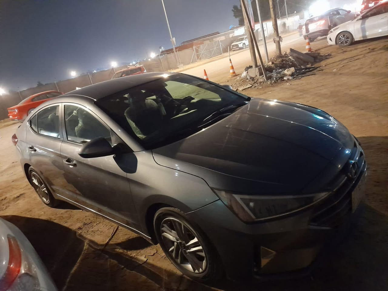 السلام عليكم
للبيع النترا 2019 امريكي كير ATمحرك 2000دوش سيارةجديدة استخدام شخصي  ضررها بس بخشم البنيد تعديل بارد فقط الباقي مكفول رقم بابل تحويل ثاني يوم السعر 143وبيها مجال مكاني بابل للاستفسار ***********
