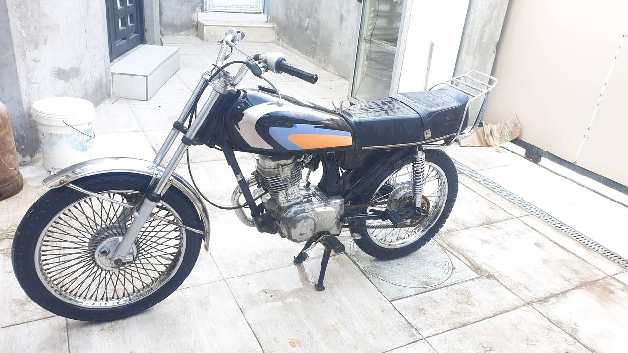 السلام عليكم دراجه ايراني( ادوات ) نظافتها مثل ماشوفون مال شغل ماتوكفك سعر 300 وبيها مجال بشارع عنواني البصره تنومه رقمي ***********
