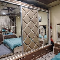 غرفه نوم اخو الجديد كل عيب ما بيها كلش نظيف سعر ٧٠٠ بيها مجال شراي تعا...