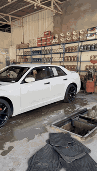 سلام عليكم 
للبيع أوباما موديل 2021 اصل 

فئة S ماشيه 157 كيلو متر 

سياره فول عده البنوراما 

حساسات امامي خلي اشاير بالمري 

بعد بيه هواي مواصفات 

حادثه بنيد امبدل وكاله 

وخشم جاملغ امامي امصلح 

بدون اريباك السياره 
ملاحظه سياره بأسمي رقم بغداد وين ما يعجبك المداور ثاني يوم

الاستفسار والاتصال ***********
