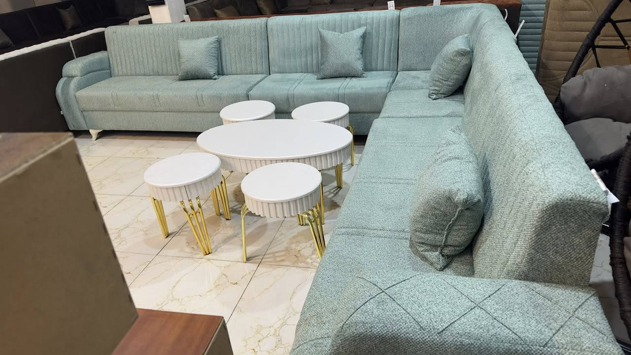 اهلا وسهلا بكم زبائننا الكرام نقدم لكم مجموعة متنوعة من الأثاث الحديث بأنسب الأسعار للحجز مراسلة الصفحة متوفر توصيل ***********
