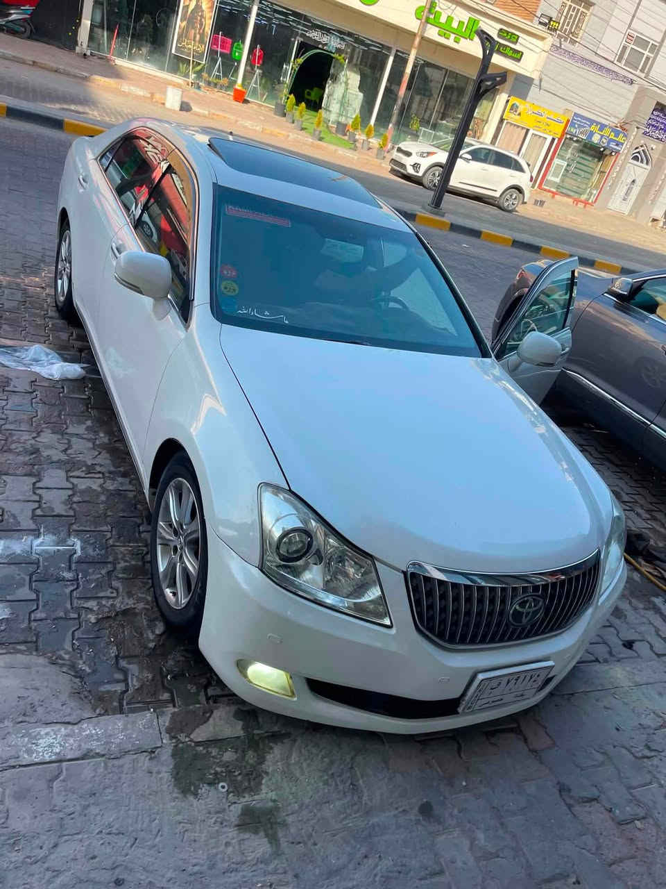 سلام عليكم للبيع او مراوس حسب القناعه 
لنوع ماجسته 
موصفات  كلهن بيه
لون ابيض صدفي
موديل 2011اصل 
رقم بغداد مبايعات وكاله فقط 
مكينه 8 سلندر 
كامره خلفيه دواره
نضام قياده سبورت 
لايت دوار لدات 
اشاير مري قلاب
خزن كشنات 
5 بصمات تشغيل + بيبان 

كشنات جلد 

8نمر كير 

خزن اقراص

كشنات كهربائيه 

غرفه ملكيه منفصل

شاشه + تحكمات 

جنجر + اواكس + بلوتوث

سياره كلش جديده وحلوه

حداده جديده

تخم تاير 

مشط لكزز ايسر بلاد 

(ضرر السياره كص قماره وصوب من لايت كص ول باقي كفاله)

مكان السياره النجف لاشرف

السعر اتصل وبلخدمه 

لاتصال
***********
