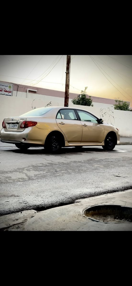 السلام عليكم 

  للبيع كورلا مديل 2009مصبوغه عام 

مكان السياره بغداد 
 
***********

السعر 90وبيه مجال
