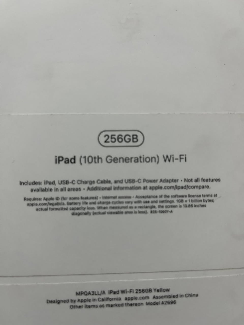 ايباد الجيل العاشر 
نظافة 100%
بطارية 100
ذاكرة 256 
كامل ملحقات
( شاحن )(كيبل) (وكارتون)
السعر خاص
للتواصل خاص او واتساب ***********

