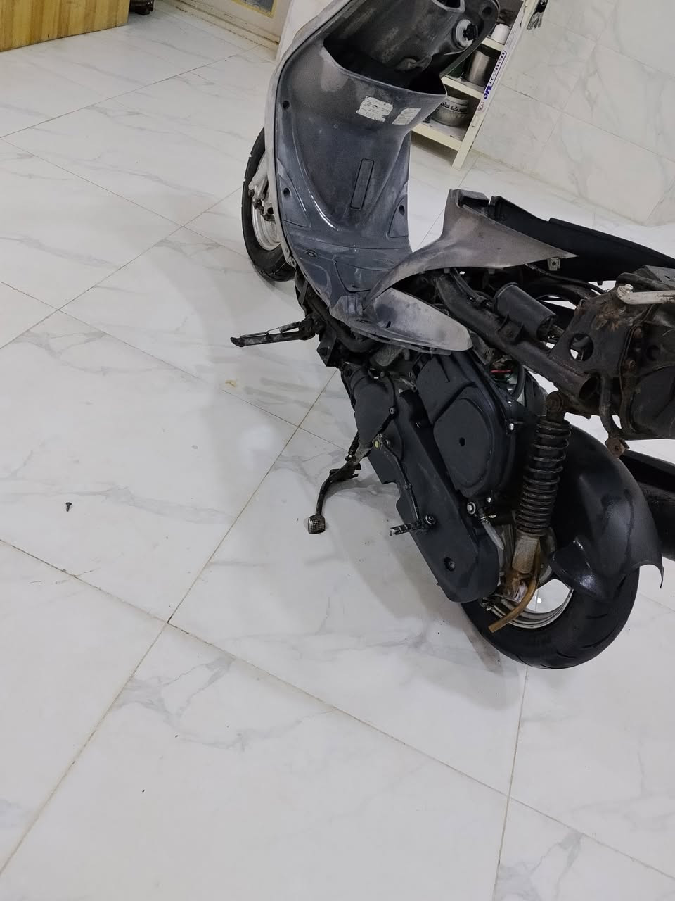 للبيع كفلا غراضها كاملا وكلهن شغالات كهرباياتها كامله بوشه بلاد49شلعا ومعدل شكك لكاعع مكان كربلاء سعر 450وبيها ***********
