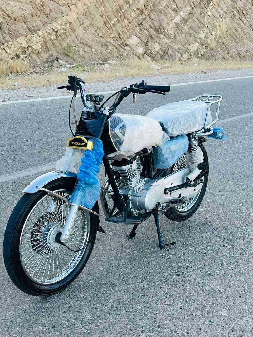 سەرەتا بەناوی خوا
فرۆشتن 
سۆلینک ٢٠٢٤ سفرە 
پێویست بەوەسف ناکا حەدی سفرە  
مەنەفێسە ماڵی مەدەنی بەشەرت 
سعری ٥٠٠هەزاروو مەعمەلەیە برایانە 
شوێن دەربەنیخان 
***********ڕەقەم تەلەفوون
