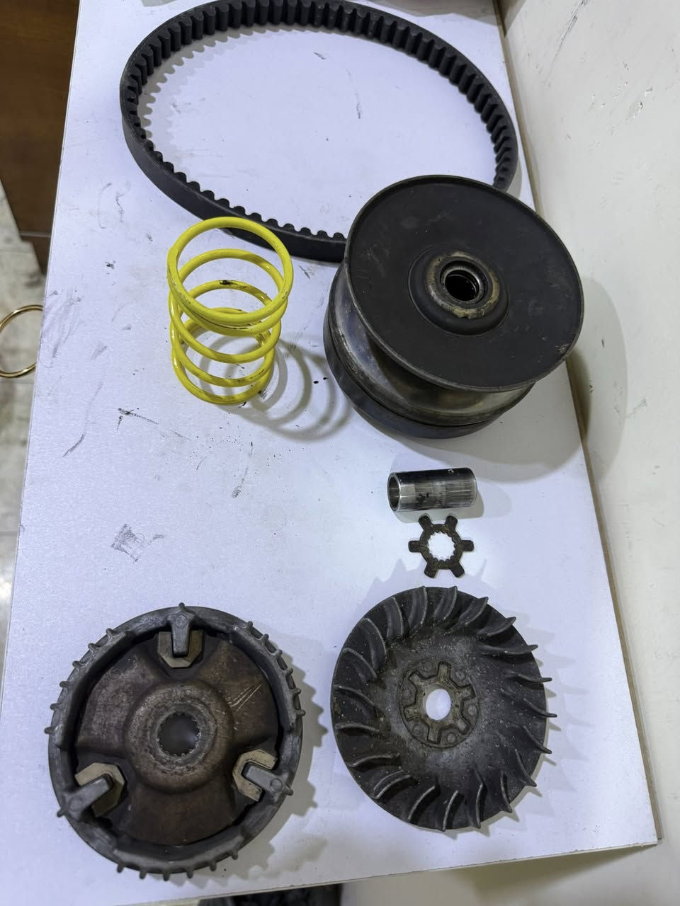 نواعم للبيع او مراوس بتزويد رصاصي {يده هندر _يدات بريك_ ستاند صفح رصاصي _ملاقط_شيال}
هذني للبيع 

زوج كلجات امامي وخلفي وسبرنكه رياضي ب40 

بوشه وبستم 15 

قايش 8 

قطره دهن 10 

قبغ عمبار دهن 10 

العنوان بغداد حي الاعلام ماعندي توصيل 

***********
