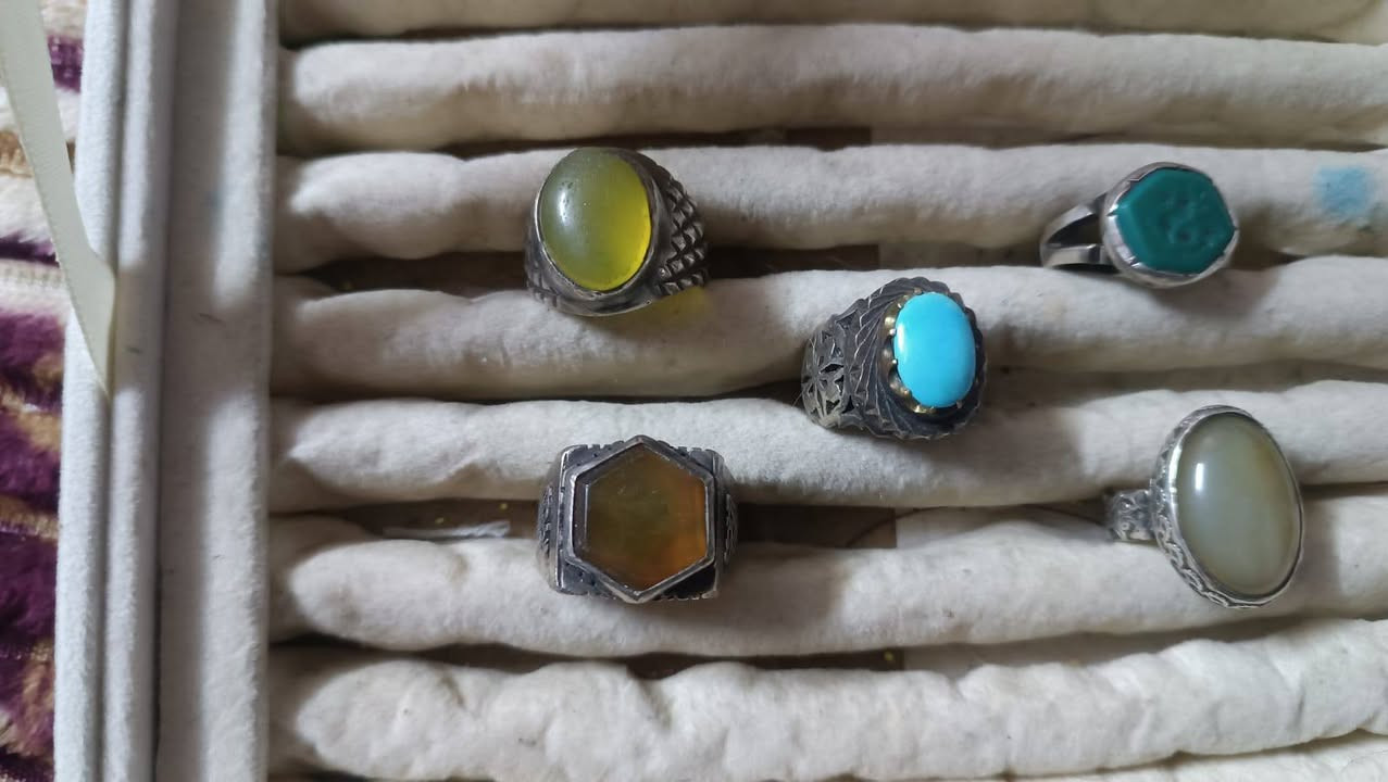 للبيع 
***********
