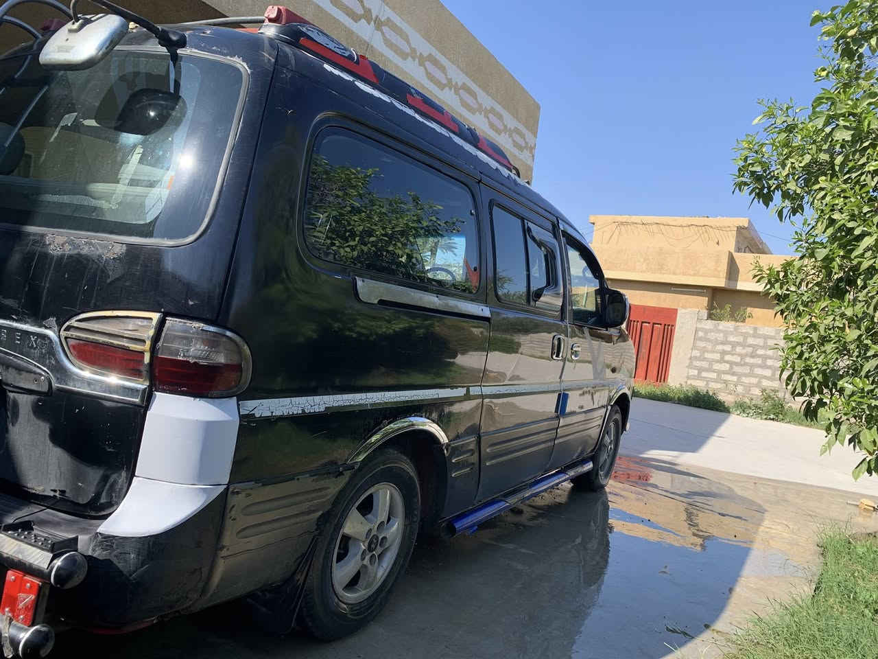 الاعلان سيارة استاركس في حالة ممتازة وجيدة جدا مكفولة من محرك وشواصي ولا يوجد نقص كما هي منشورة في هذه الصور موديل (2007)سيارة بأسمي 
بكان سيارة (التاجي)
""
السعر (٧٠ ورقة) 
للاستفسار على الارقام التالية ….
……
***********
“””””””””””””””
***********
“””””””””””””””
***********
“””””””””””””””
