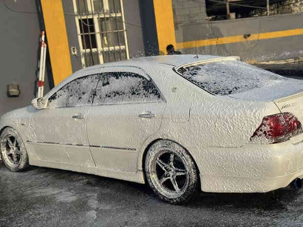 شاهینە 2005
182 بەتامی 184

براوە براوە

کامل جائیزە 

قەترەی دوکەلی نیە 

جڵدە 

هیتەرە

فۆرمیکا سورە

سلایتە 

ئاوێنە ئیشارەتە 

ویل وێڵدە 

گزۆزی سپۆرتە

تەقەو گەلایەک بشکێنە 

دەعامی بۆ دەعامی بەشەرتی بیست فیتەر

رێک ناو پاکەتە 

ماڵەکە مالی خۆمە ئی مەعرەز نیە  

یەک قەترە دوکەلی هەبو دە گەلا بشکێنە

  گەر مشتەری تێل بکە لە رانیەم 

***********

***********
