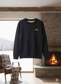 سويتر شبابي مبطن فرو قياسه M  ومتوفر بلون لأحمر   سعره 8الف   لطلب الم...