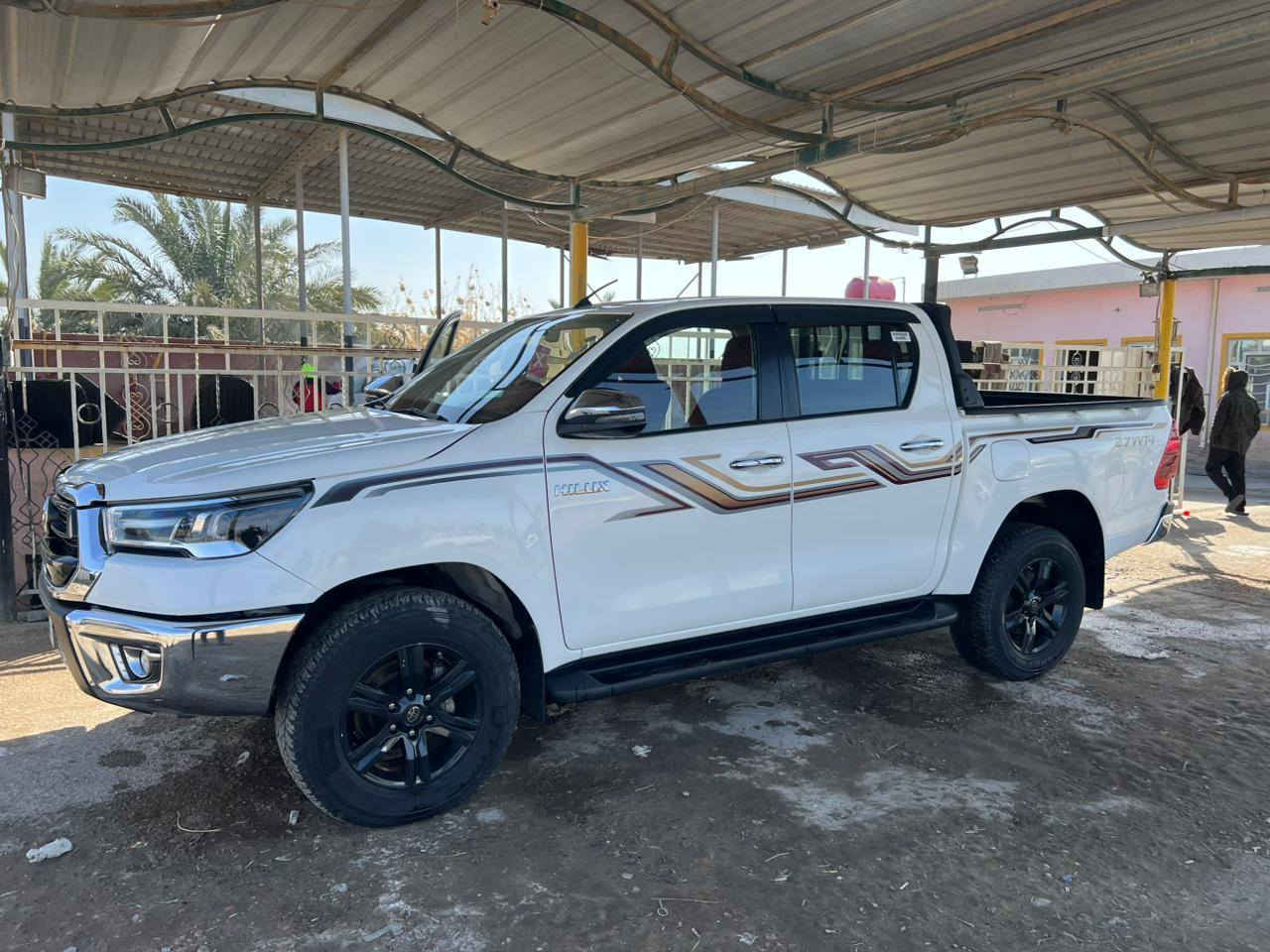 السلام عليكم للبيع سيارة هيلوكس عالية دفع رباعي فول مواصفات ماشية 100رقمهة سليمانية مكلف بالنشر الشراي يتصل 
***********
