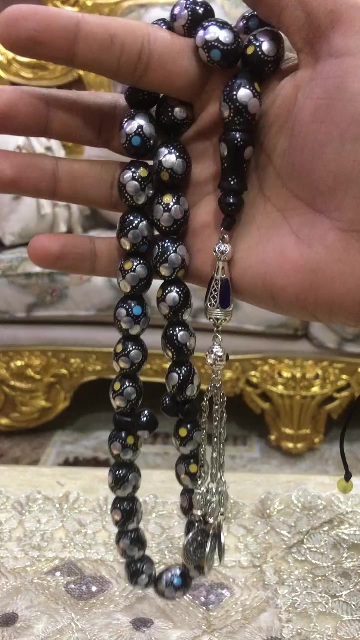 نارجين مصري دك فضي انتيمون ٣٣حبة قطعة خشنة جميلة جدا وزن ١٣٥غرام كركوشة جميلة محمل شيوخ سعر ٨٥الف مع توصيل 🚚


**إذا كنت صاحب هذا الإعلان وتريد حذفه لأي سبب، رجاءا أرسل رسالة إلى الدعم الفني**