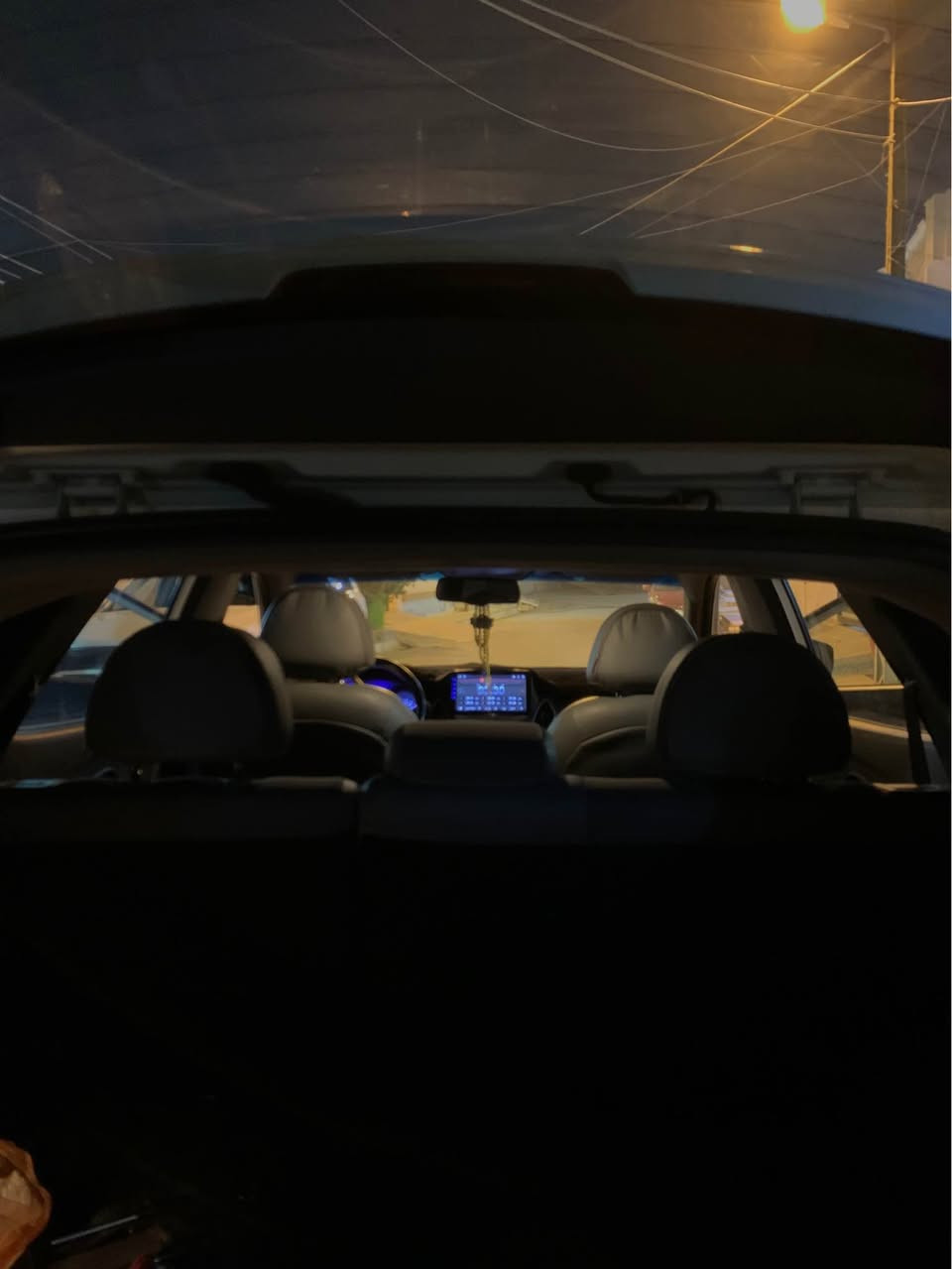 توسان موديل 2013 (خليجي) 
رقم اربيل انكليزي 
مواصفات السيارة
تحكمات استيرن
كشنات جلد
سيارة 5 راكب
تبريد بشرط
تدفئة بشرط
اربع تايرات جديدة شركة
صدر امامي خلفي شرط
محرك لاصرف لابخار لامفتوح بشرط
كهربائيات كامل  
السيارة ماشية 143 الف كيلو

السيارة ((( كـلـيـن ))) فقط بيها اشكم مكان تعديل بارد قليل

السعر 150 ورقة وبيه مجال قليل 

للاستفسار الاتصال *********** متوفر واتساب ايضا

مكان السيارة كركوك كركوك, العراق
