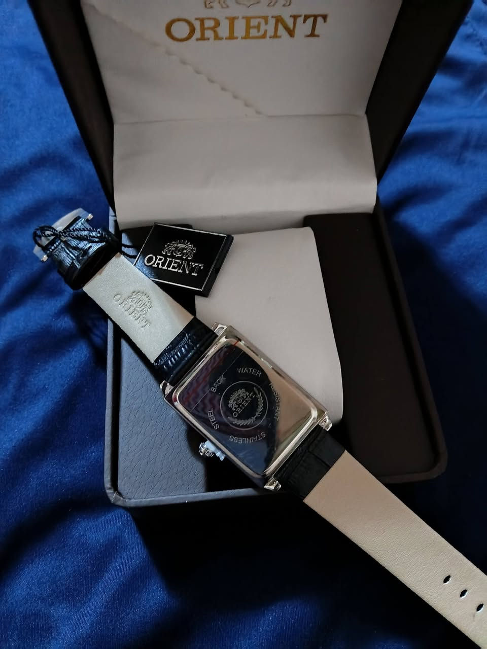 اورينت كواتز باله بهذا الشكل مع علبه مالته سعره ٢٢ الف مع توصيل خاص موجود


**إذا كنت صاحب هذا الإعلان وتريد حذفه لأي سبب، رجاءا أرسل رسالة إلى الدعم الفني**