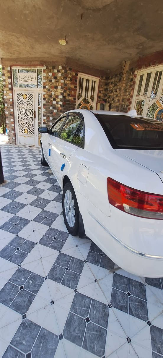 السلام عليكم سوناتا للبيع 2011 مقفوله كفاله عامه بيها شبر بالشاملغ الامامي بارد شمالي اربيل تريد وكاله تريد تحويل محرك 2000 عنوان واسط الدبوني محرك ما مفتوح      ***********
