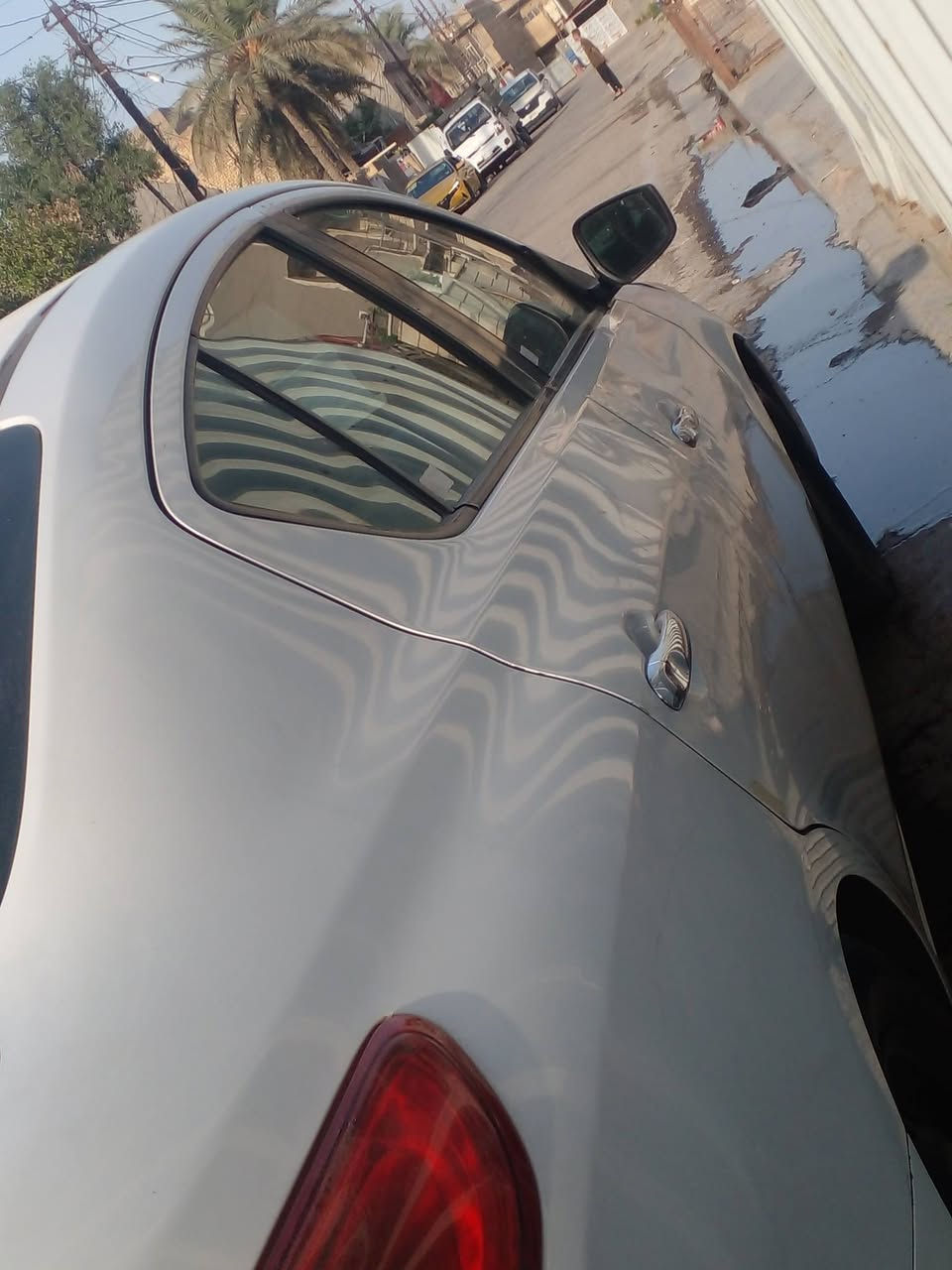 نيسان فيرسا امريكي موديل ٢٠١٨امريكي حجم المحرك ١٦٠٠اللون ابيض معروضة ٩٢ ورقه ضررها الجملغات الاماميه وباب ال السايق  ***********
