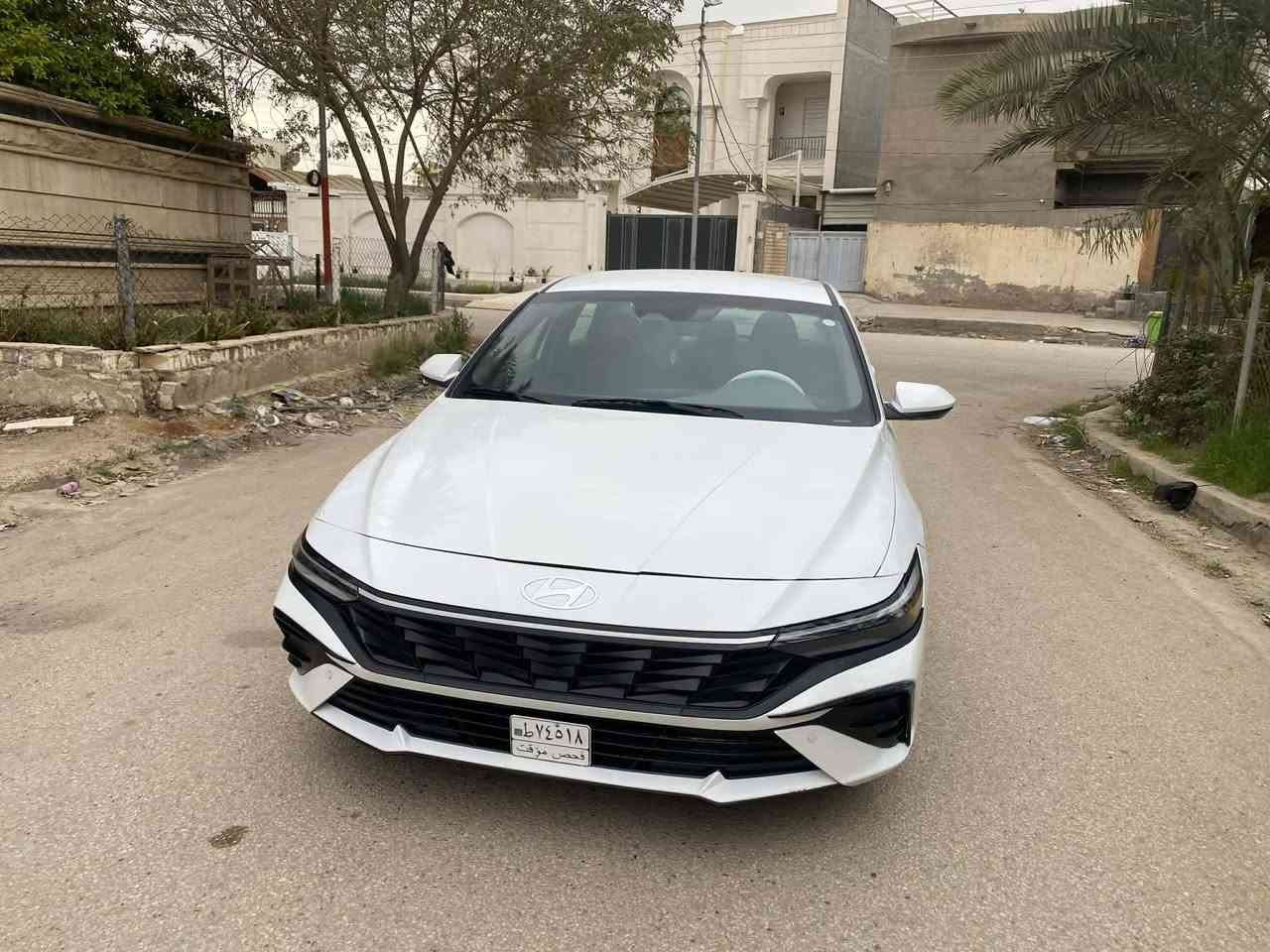 للبيع النترا  2024
ماشيه 38 بدون رقم
داخل رصاصي
وارد امريكي حادثه بنيد نفسه معمر ومصبوغ
 وبارد بالجاملغين شي قليل كلش
محرك 2000 
بصمه
رادار امامي
رادار خلفي
رادار جانبي
شاشة متصل
كامرة دوارة
تحديد مسار
قيادة ذاتيه
توقف ذاتي 
سيارة جاهزة وكاملة بدون نقص
السعر 148 وبيه مجال قليل 
 للاستفسار***********
