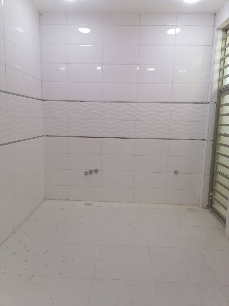 دار للبيع فارغة الدار وغير مسكونه 
100م صب مسلح طابق واحد شارع 10 حي النداء طابو صرف منطقة 57 قريب شريط الموظفين من عمود 23 وتنزلون للحي كيلو عن شارع كربلاء ماي كهرباء مدارس. غرفه وصالة واستقبال ومطبخ وصحيات  السعر ٧٥مع المجال  اتصال *********** بي واتساب  النجف الاشرف
