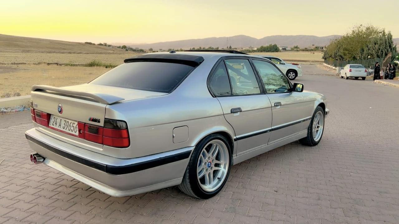 📣 للبيع او مراوس بـ X5 من موديل 2002-2005
✈️ بي ام دبليو 540 موديل 1993 اصل
BMW 540 - 1993 ✈️ 

💰 السعر 93 ورقة بيها مجال بسيط

• محرك 44 كير تمساح
• ⁠من 0 الى 100 اقل من 5 ثانية
• ⁠تراي 240 كم/س  الى اي مكان
• ⁠صبغ عام جمالية حقيقي بدون اي حادث او رصعات
• ⁠محرك حاوية لوك 44
• ⁠تخم تاير
• ⁠كير تمساح
• ⁠محرك وكير مكفول
• ⁠ويل خلية بحالة ممتازة 
• ⁠السيارة ادامة كاملة بدون اي نقص 
• ⁠السيارة جاهزة حتى للسفر بالطرق الدولية
• رقم دهوك هزة سنوية جديد تحويل ثاني يوم

📍مكان السيارة صلاح الدين الدجيل

☎️ رقم صاحب السيارة 
***********

‏‎⚠️ السيارة اعلان ممول غير تابعه للصفحة ليس لدينا علاقة في تحديد السعر وغير مسؤولين عن الاتفاق الذي يحدث بين البائع والمشتري
‏‎مع تمنياتنا للطرفين بالتوفيق
———
#بيع_سيارتك

