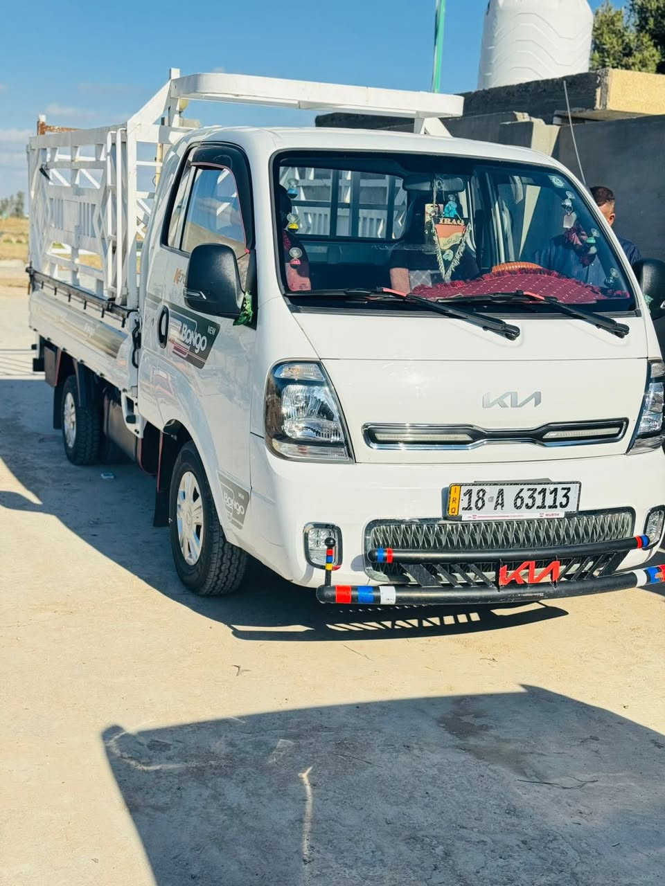 السلام عليكم من رخصه مدير الكرب سياره كيه موديل 2023مكفوله من الحادث مكينه كير مكفوله سياره اخت الجديده ماشيه 74الف بيهة ضربه بل باب الخلفي فقط مثل ما تشوفون بل صوره  مكاني بابل الحله السعر 153وبيهة مجال بصيط لل استفسار *********** 
***********يتوفر واتساب
