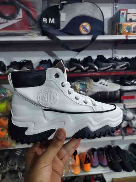 سعر القطعه 10
قياس 36 - 45
عنواننا ذي قار / الفهود / المچري /قرب مدرسه ابي العلاء المعري 
واتساب ***********
يوجد خدمة توصيل
