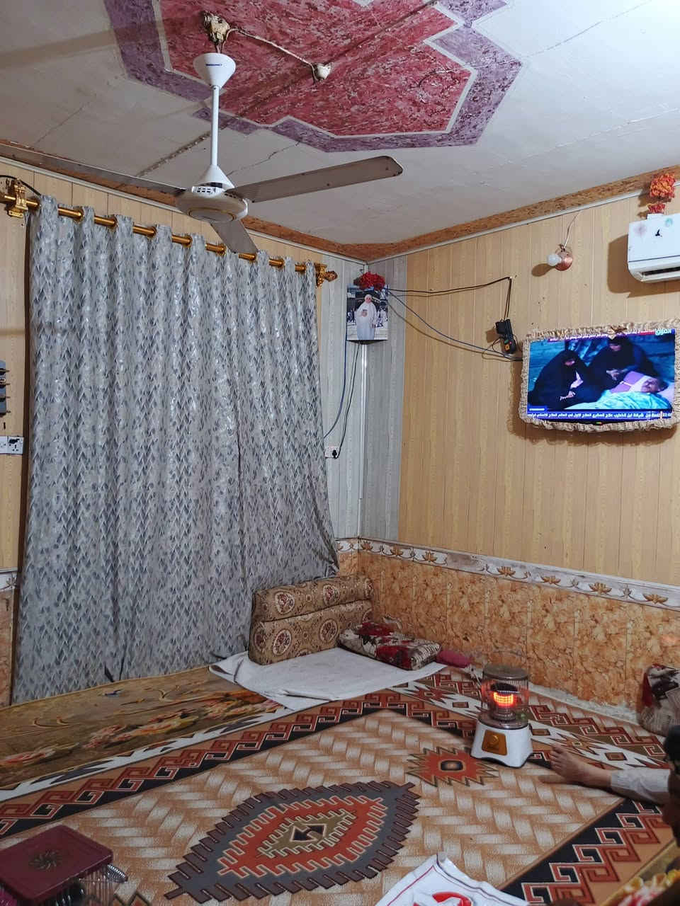 سلام عليكم بيت للبيع طابو صرف المساحه 200م المنطقه حي الزهراء  مقابيل عماره الخضراء على الشارع قرب جامع الاخره للاستفسار 
***********
