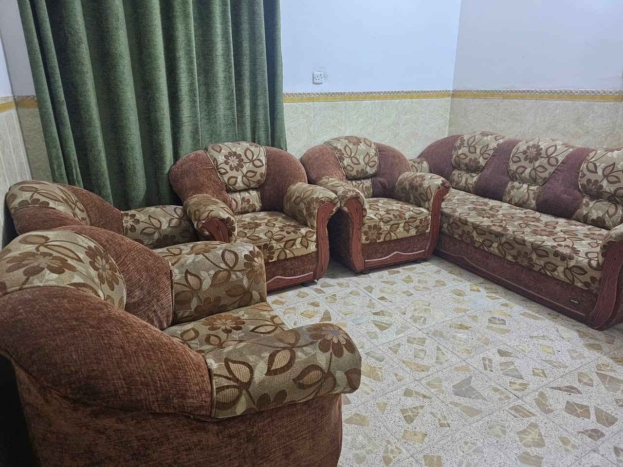 تخم قنفات تسكَام قووي ١٠ نفرات مثل ماواضح بالصوره سعره ٢٢٥ وبي مجال مكان نجف حي ميسان *********** النجف, العراق
