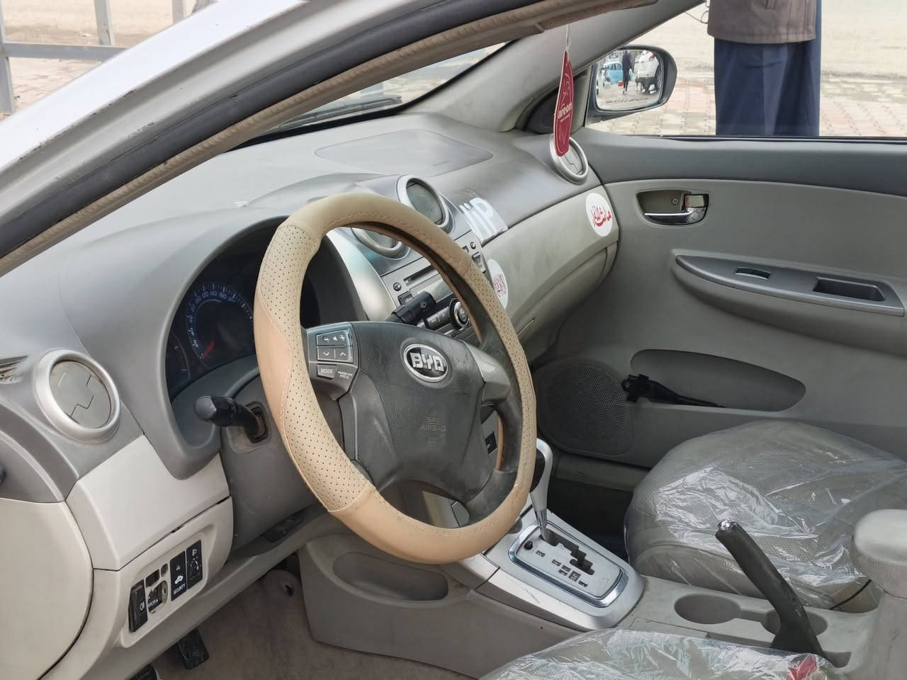 عندي سيارة لل بيع byd مودل2015
سنويا مشروع وطنية بسمي دفتر بانزين موجود سيارة نضام غاز دفتر غاز موجود بدون ضرر بدون صبح محرك شرط أربع طائرات جديد بصمة سلايت absباور كلة بشرط سيارة فول فول شراي خابر *********** سعر السياره 48 بها مجال الطيبين
