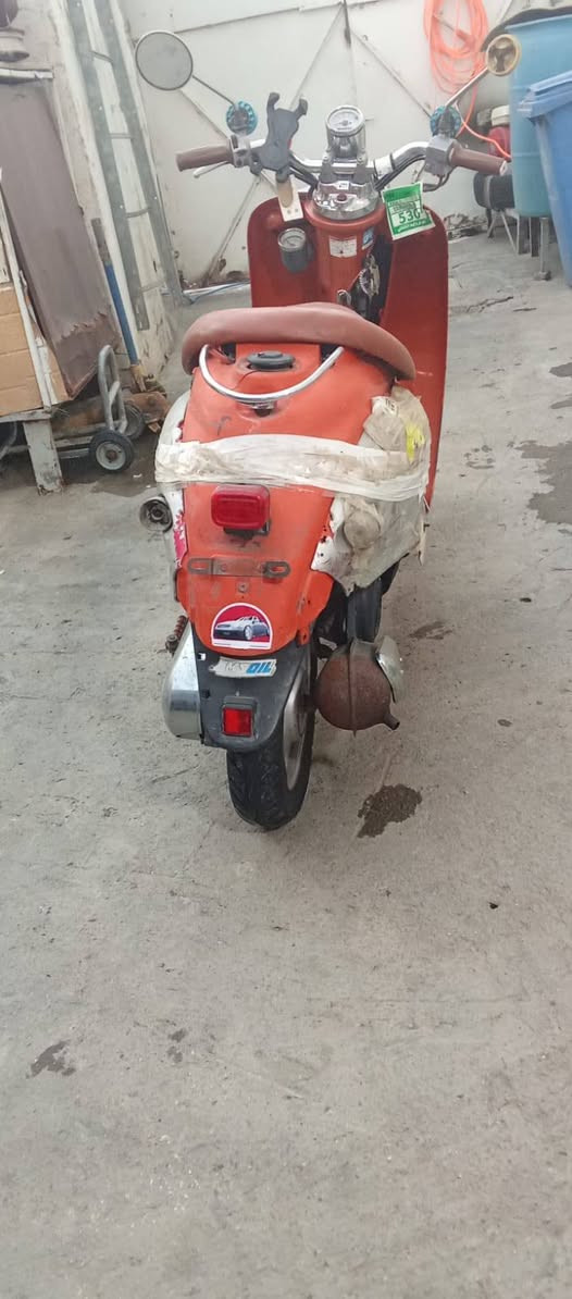 عبد الحليم للبيع السعر 150الف العنوان حي السلام الطوبجي قرب دائرة المرور الرقم ***********
