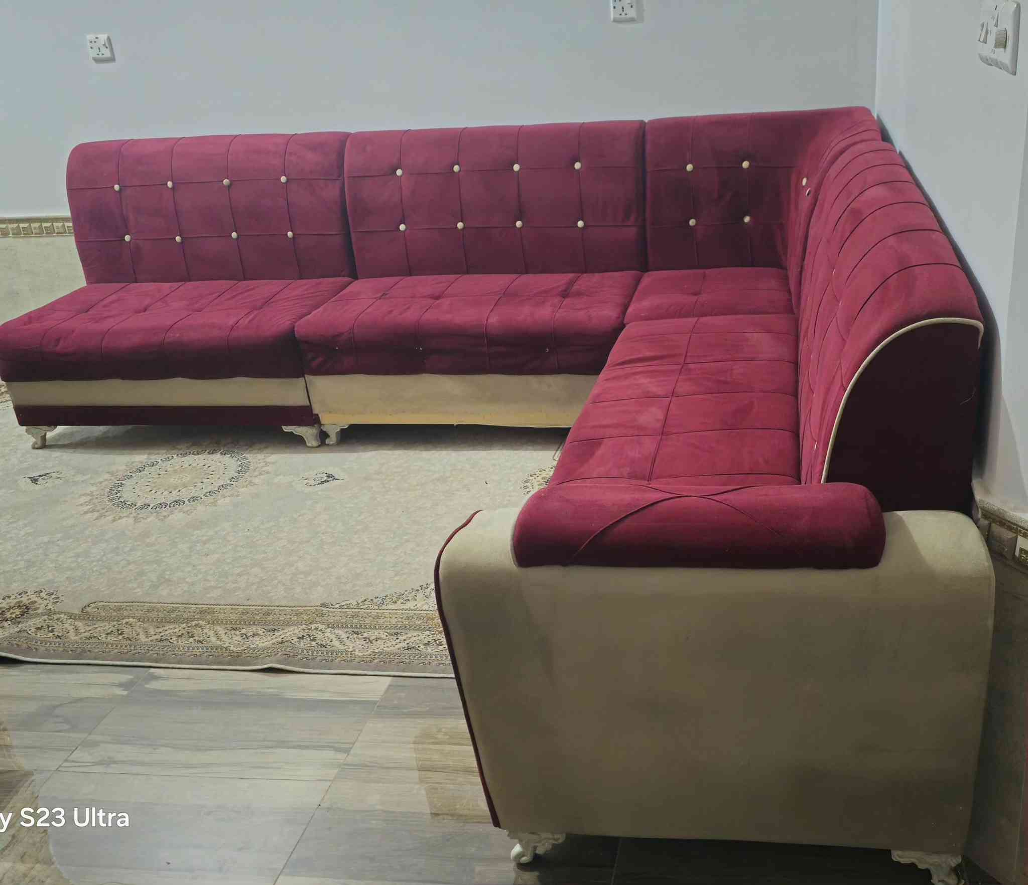 قنفات للبيع ب١١٠ العنوان بصره تنومه
