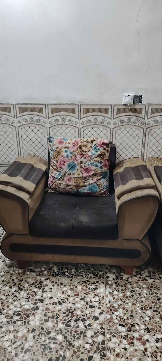 تخم متكون من 7 مقاعد للبيع ب ١٢٥


**إذا كنت صاحب هذا الإعلان وتريد حذفه لأي سبب، رجاءا أرسل رسالة إلى الدعم الفني**