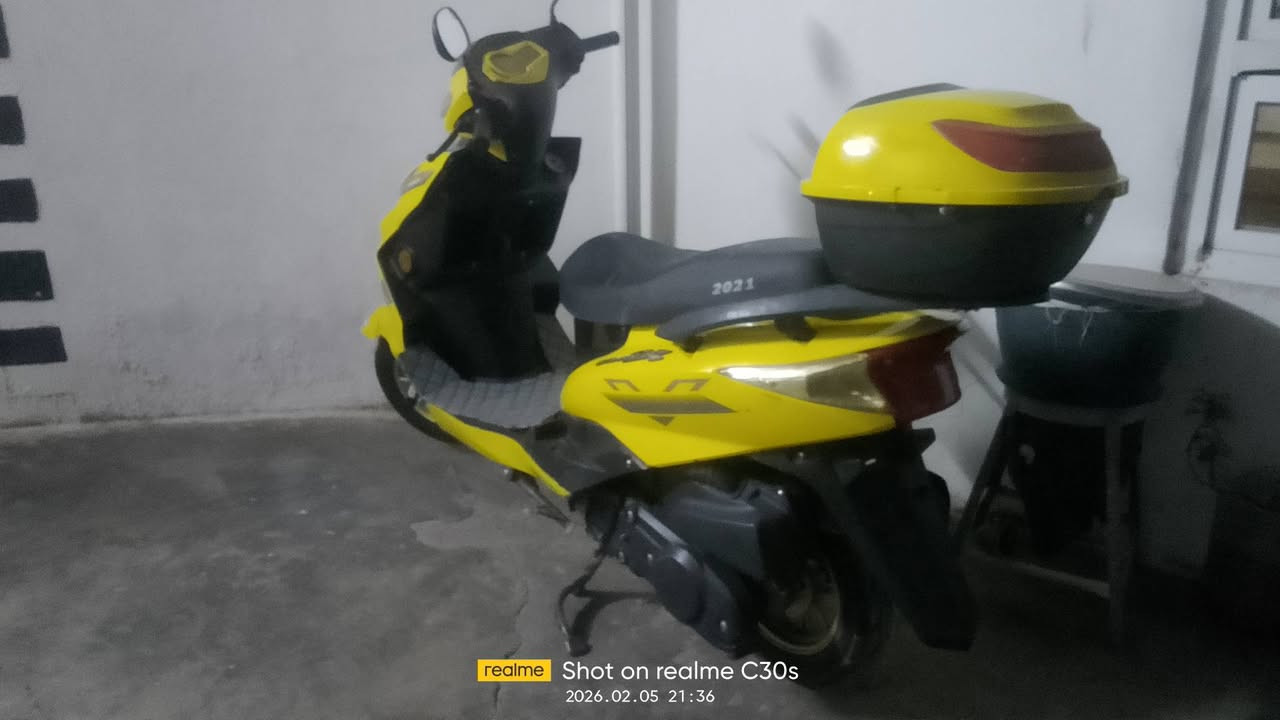 سكنس للبيع نضيف محرك كهربائية محرك ضخم السعر750 وبيه مجال هذا رقمي واتساب***********
