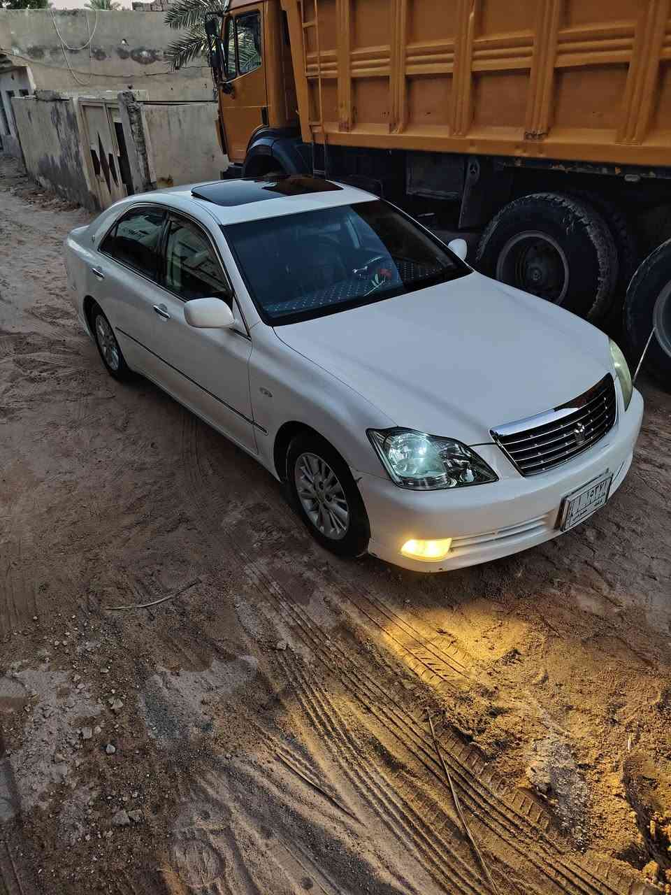 سلام عليكم شاهين للبيع موديل 2004 رقم كركوك كاله فقط فول مواصفات كريستال اصل  بيه شرح كفر خلفي والباقي كفاله عامه  شاصي 82 حداديه فول تبريد ثلج قطعتين سعر 85 وبيها مجال استفسار على هذا الرقم  ***********
