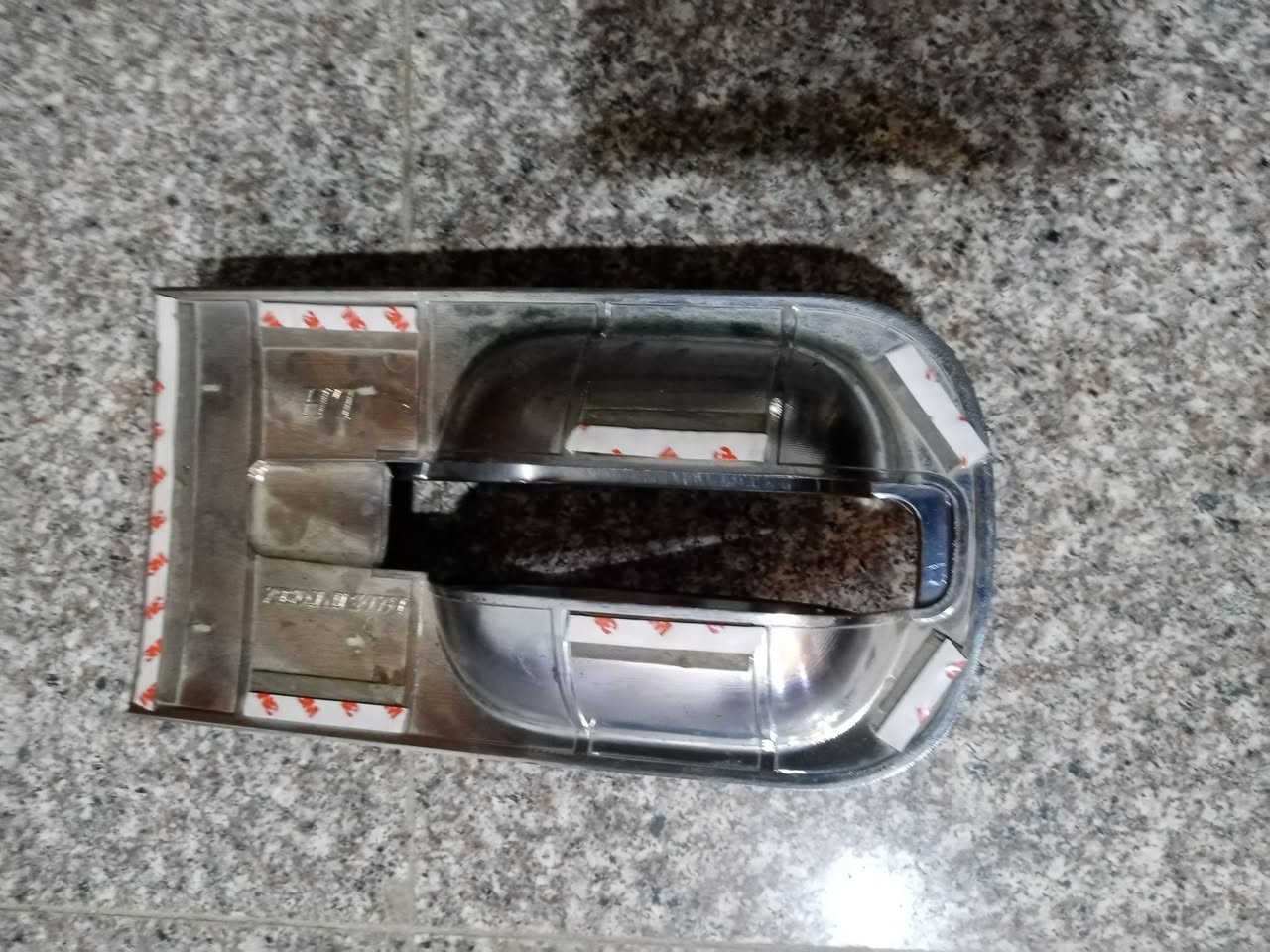 السلام عليكم تخم طوس يدات ستاركس نيكل للبيع المهتم يراسلني مكاني البصرة، الرقم***********.
