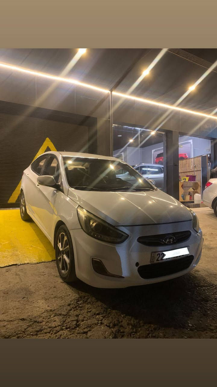 هیوندای ئەکسینت خلیجی 
مــــــــــــۆدیل / 2017 
مەکینە V4 دووش ، قەپاغ کرایتەوە ، 200 هەزار کم چووە 
ڕەقەم و سەنەوی نوێیە 
سبوغ بۆنیت چاملغ دەرگا 
بێ ناوگرتن ، بێ ئێڕبــــــاگ 
***********
نــــــرخ   ۹۹ $ وەرەقەهيونداي أكسنت الخليج 
موديل / 2017 
محرك V4، قطع مسافة 200 ألف ميل 
للبيع، مستعمل وأوتوماتيك 
باب Sbugh Bonnet Chamlgh 
بدون اسم، بدون وسائد هوائية 
***********
السعر 99 دولارًا للورق أربيل, العراق
