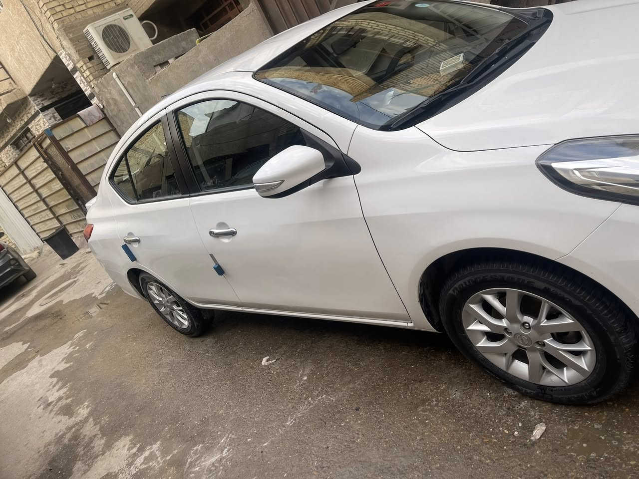 نيسان سني موديل 2023 زيرو ماشيه 29 مكفوله من الضربة والتبديل والصبغ فول مواصفات بصمه تحكم ستيرن اربعه جام كهرباء يدات نيكل تبريد بيانو تبريد قطعتين مري شفط السيارة نظيفه بمعنى الكلمه السعر ١٢١ وبيه مجال مكاني بغداد رقم اربيل اي استفسار اتصل ***********
