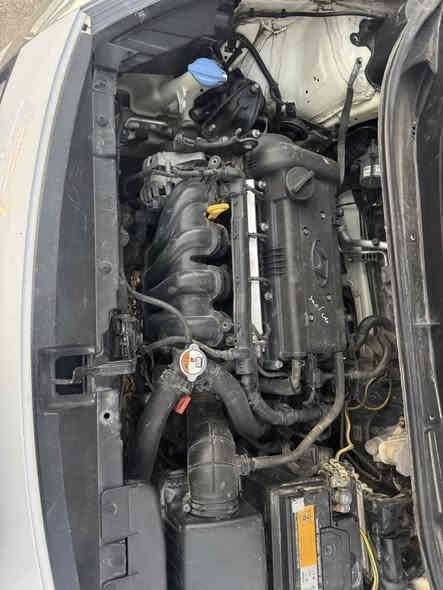 السلام عليكم 
كيا ريو  خليجي 14   1/1
كارتون ماشيه 100 كم
ممينه 1600 دوش  شاشه كامره  حساسات  ويل كب  ستيل  وتخم تاير كارتون  نبريد وكاله ثلج 
دواخل مشمشي مطعم  فتحه سقف  كفاله من الدعاميه للدعاميه مكاني شطره باسمي 
السعر 100 قفل 
***********
***********
تحياتي
