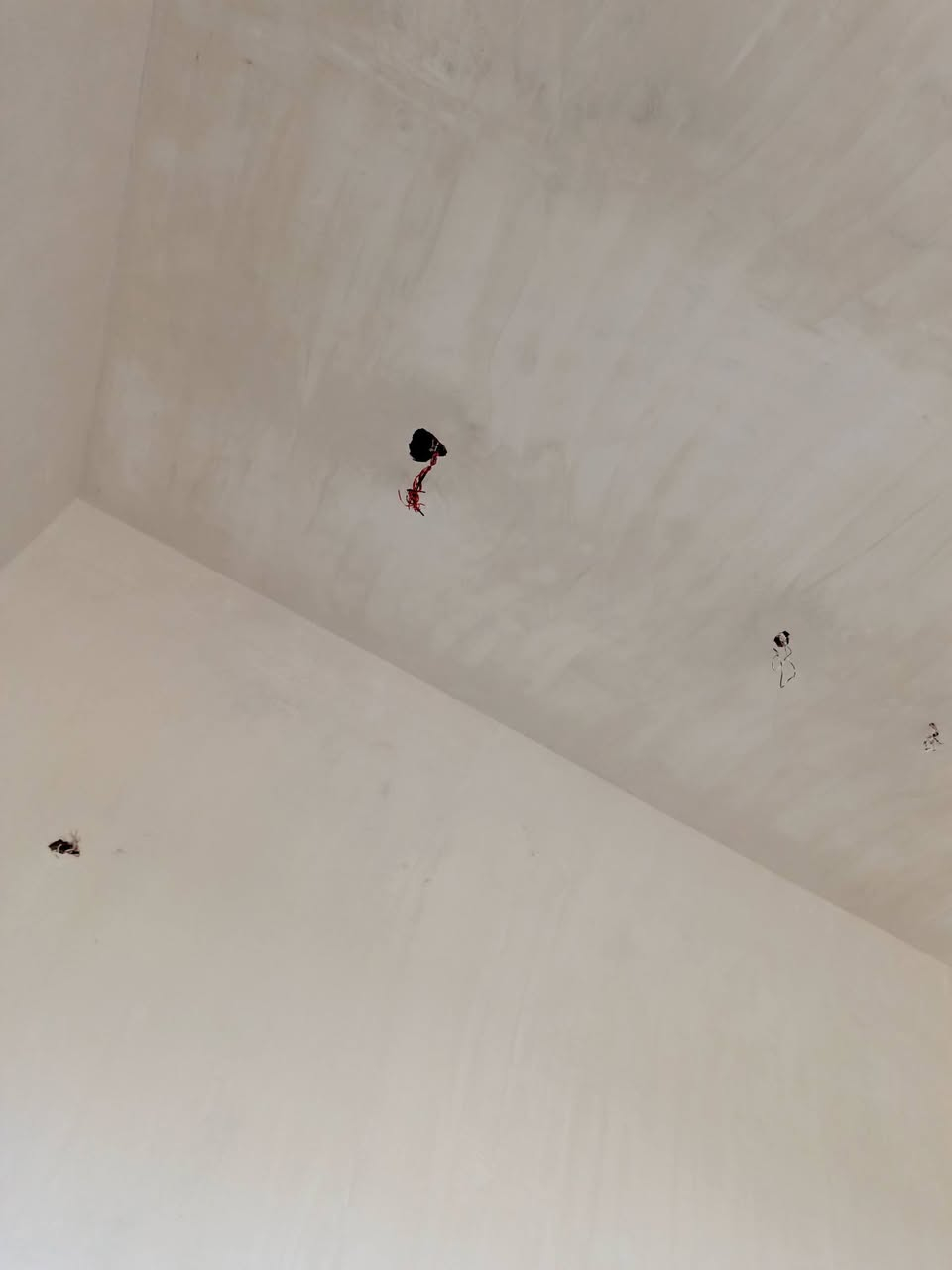 سلام عليكم خلف لبخ درجه اوله شغل سمنت اوجص اوبورك درجه اوله متفرغ حالين ***********
