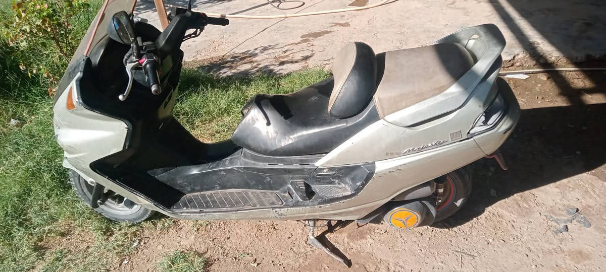 دراجتين نوع ماجسته والثالثه فراشه كلهن شغالات  العنوان للطيفيه مدخل المزرعه مقابيل للمحطه الوقود للاستفسار اتصل //***********///***********
