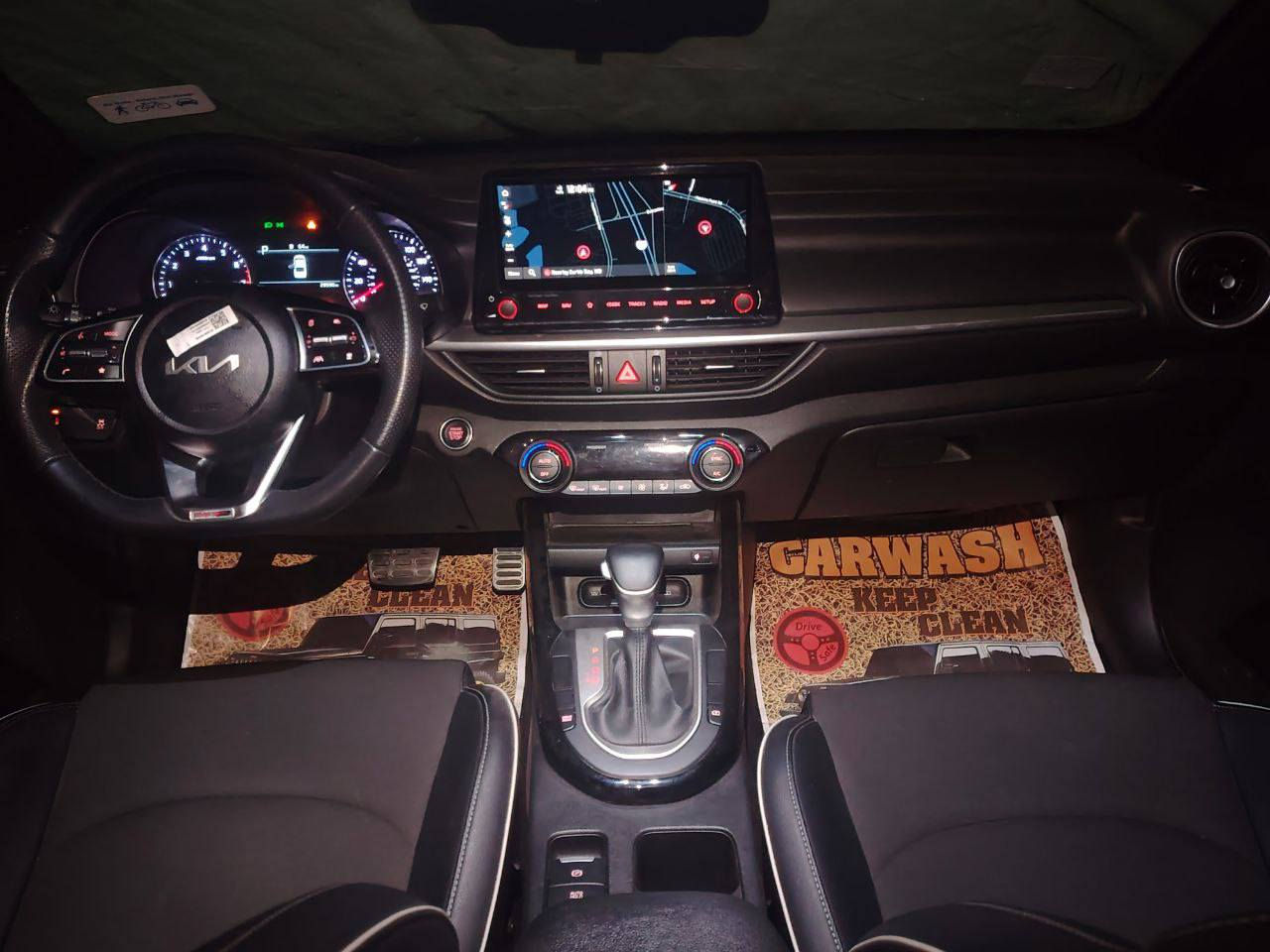 السلام عليكم للبيع كيا فورتي جيتي لاين 2023 فول موصفات 
عده الكشنات تدفه تبريد موصفات الجيتي لاين معروفه الحادث موضح بالمنشور تبدل بيه فقط بنيد جاملغ راجع نفسه السعر 138بيه مجال بدون رقم مكاني بغداد ***********
